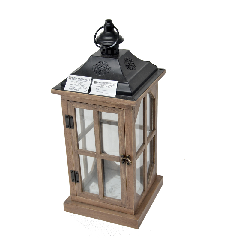 Metal top wooden and glass hurricane lamp.   Vintage style 18F550
