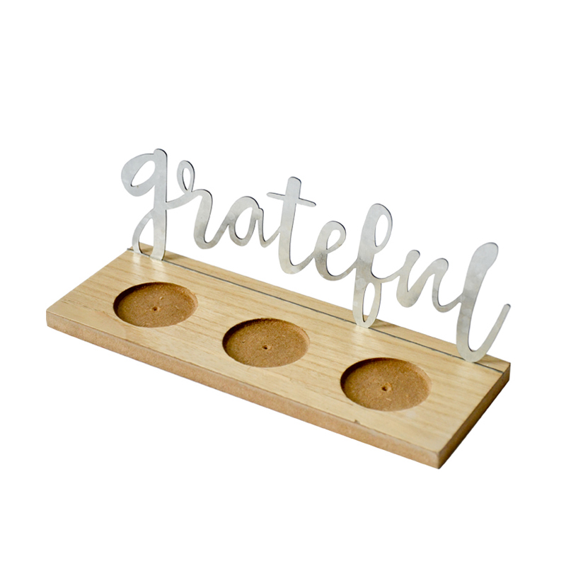 Veneered MDF tealight holder with metal decorative word ' grateful '  19S510
