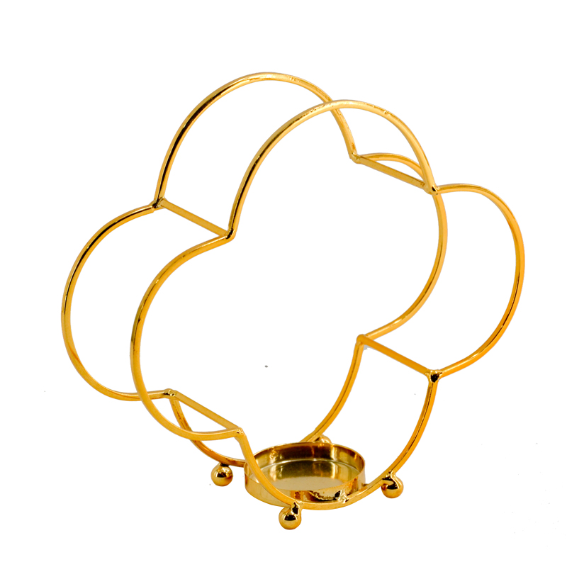 Metal tealight holder.  Golden finish.  Modern concise design AL266